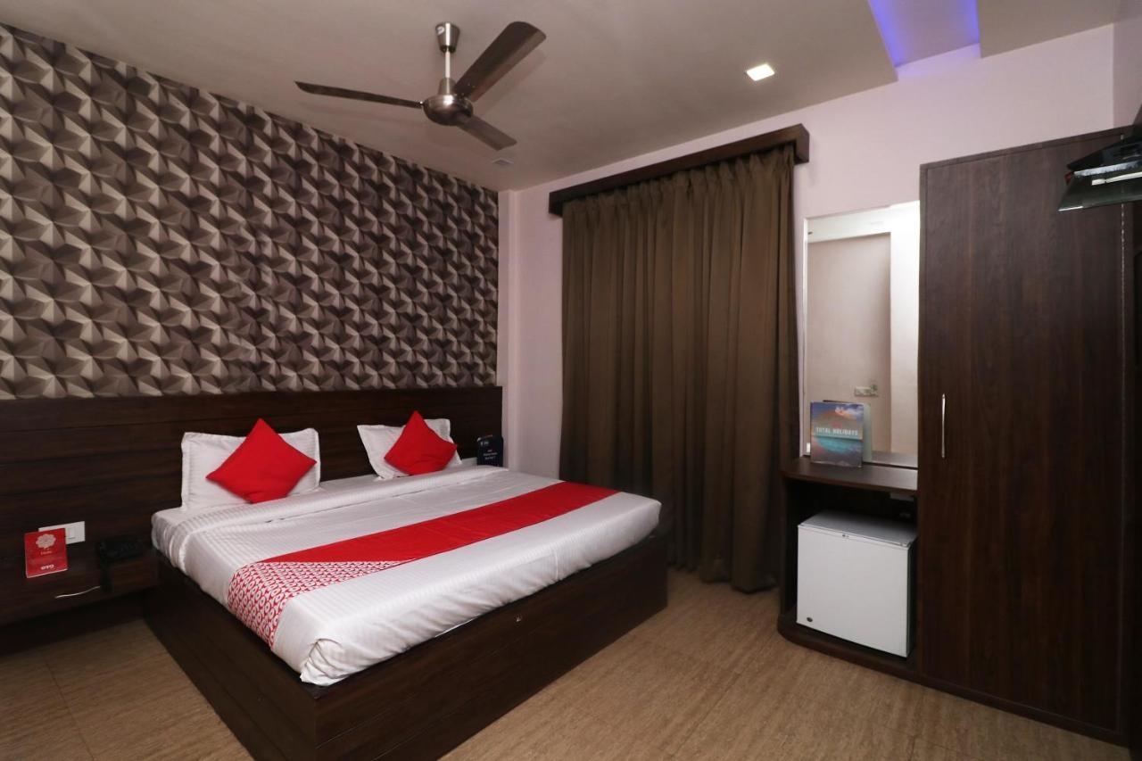 โอโย 22826 โฮเต็ล เชลเทียร์ แอนด์ เรสเทอรองต์ Hotel อัครา ภายนอก รูปภาพ